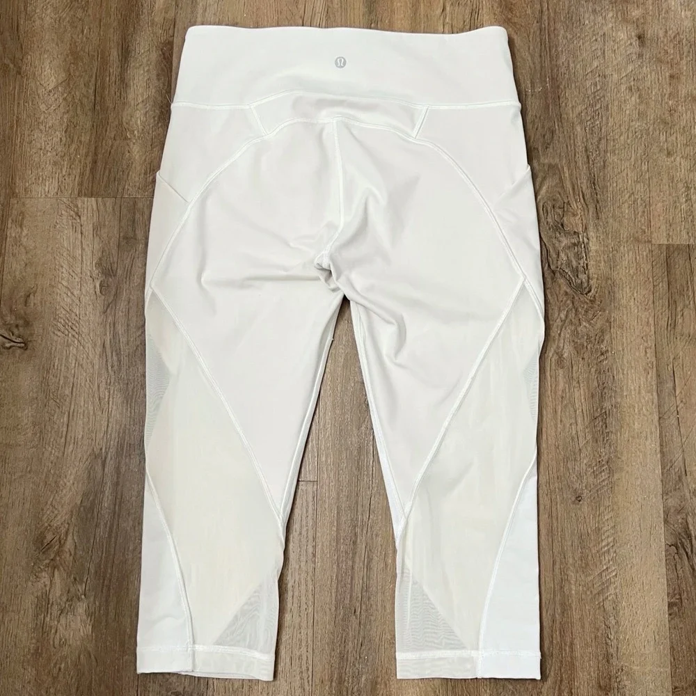 Lululemon Women's Sweat Your Heart Out‎ Crop Leggings In White Size 10